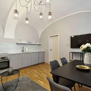  Apartment Crown 6 Austria